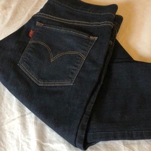 Levi’s pull on jeans size 4